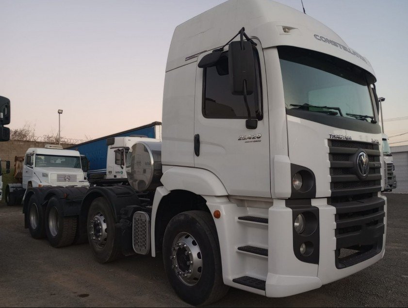 VOLKSWAGEN 25420 8X2 LEITO TETO ALTO DIESEL AUTOMATICO 2016 VOLKSWAGEN 25420 8X2 LEITO TETO ALTO DIESEL AUTOMATICO 2016
